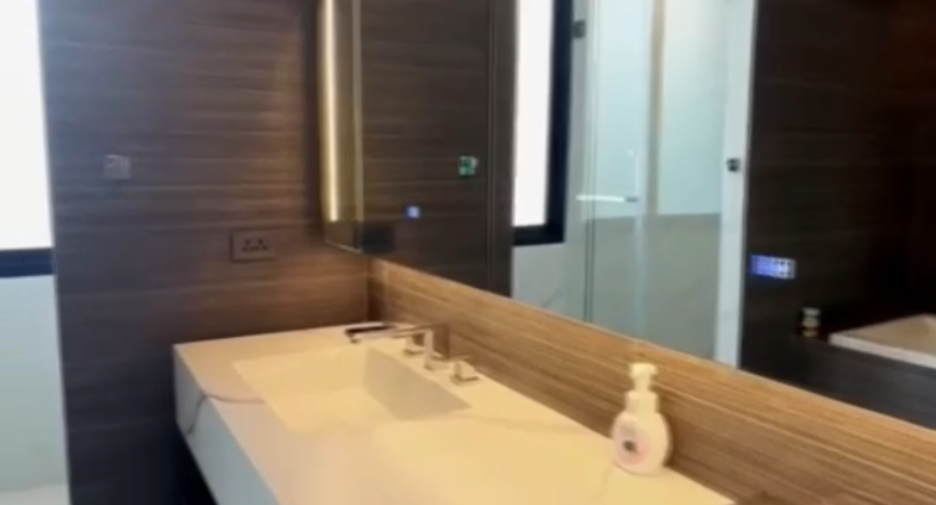 出租 和 出售 12 卧室 独立屋 在 Watthana, 曼谷