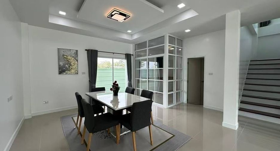 À louer et à vendre 4 chambres maison à Bang Lamung, Chonburi