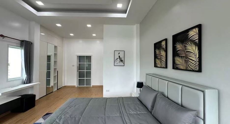 À louer et à vendre 4 chambres maison à Bang Lamung, Chonburi