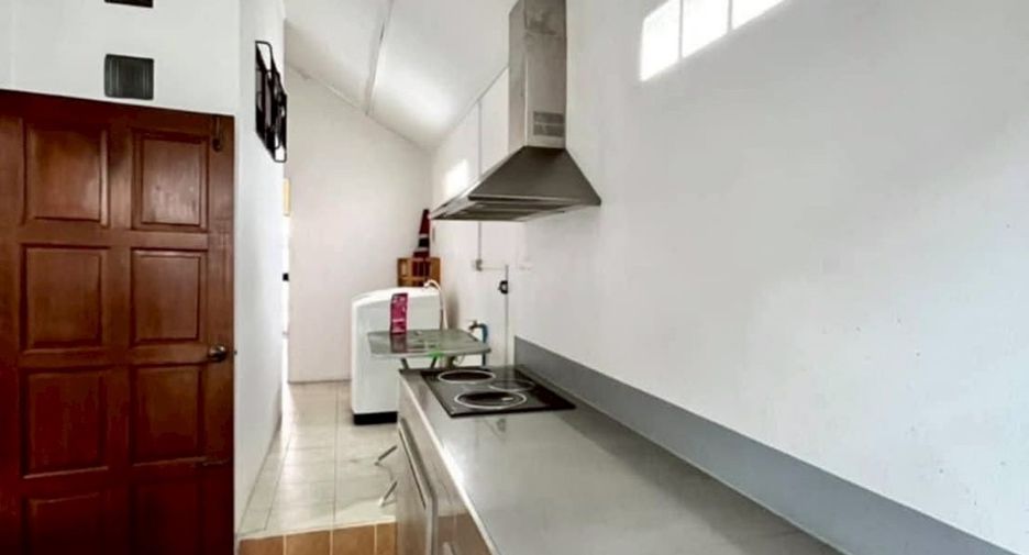 Casa en alquiler de 3 habitaciones en Bang Lamung, Chonburi