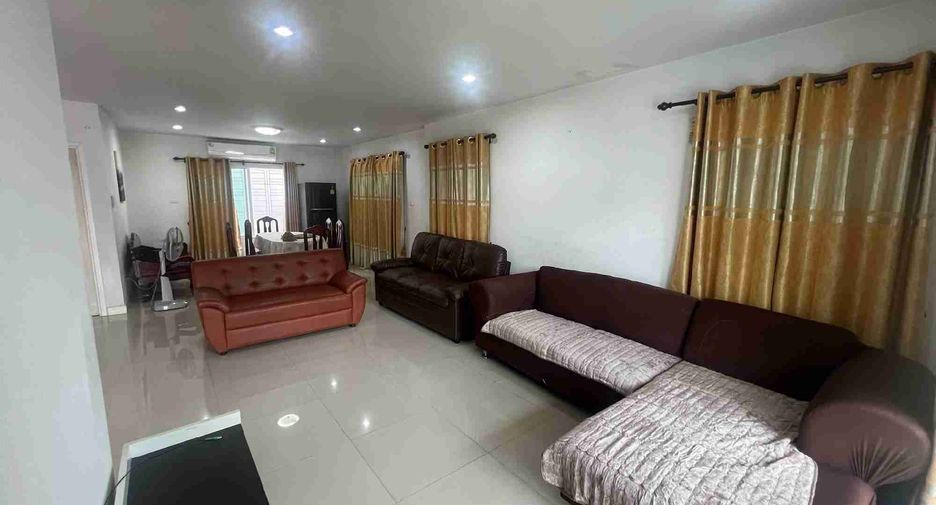 Casa en venta y en alquiler de 3 habitaciones en East Pattaya, Pattaya
