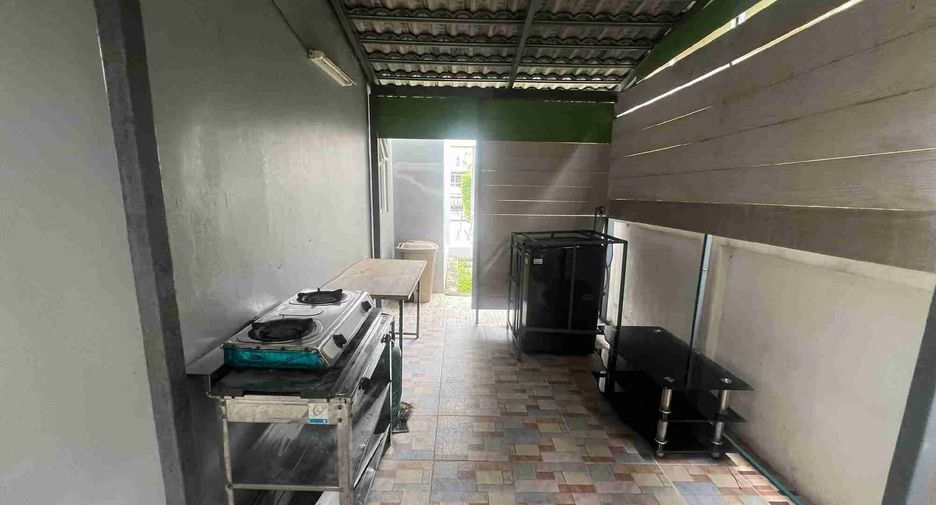 Casa en venta y en alquiler de 3 habitaciones en East Pattaya, Pattaya