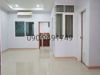 For rent 4 bedrooms townhouse in Saphan Sung, Bangkok