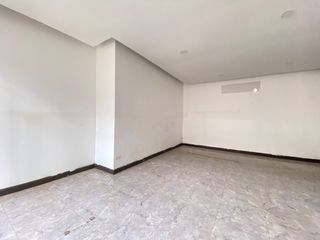 For rent 3 bedrooms retail Space in Mueang Chiang Mai, Chiang Mai