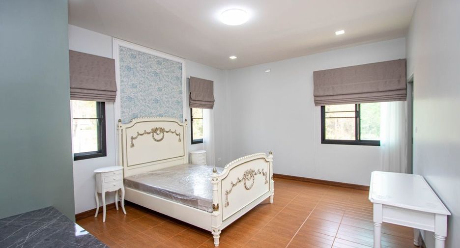 For sale 4 bedrooms house in Hang Dong, Chiang Mai