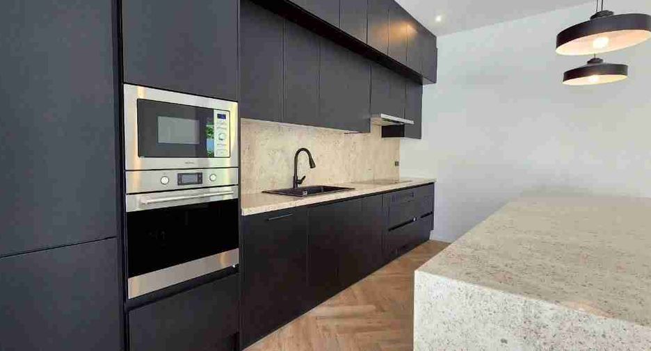 For sale 5 bedrooms villa in Hang Dong, Chiang Mai