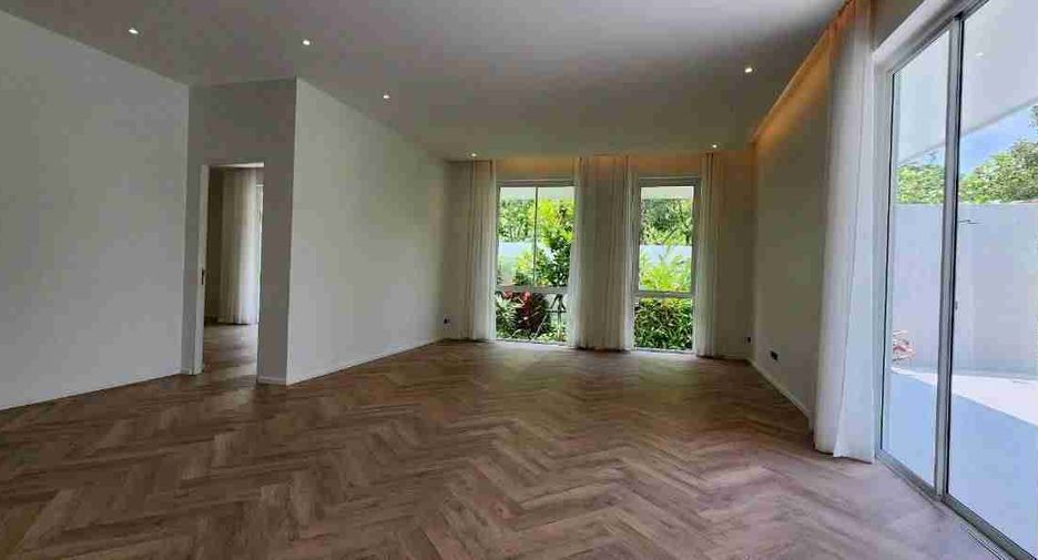 For sale 5 bedrooms villa in Hang Dong, Chiang Mai