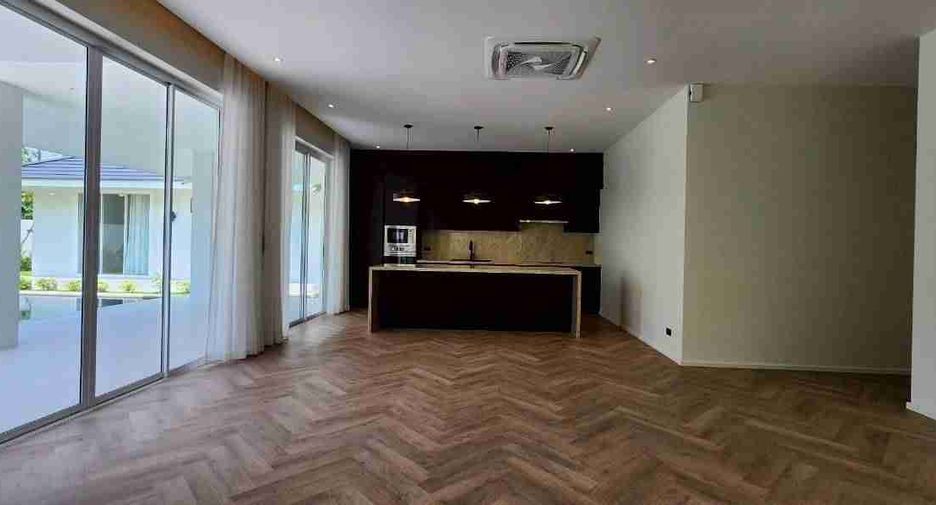 For sale 5 bedrooms villa in Hang Dong, Chiang Mai