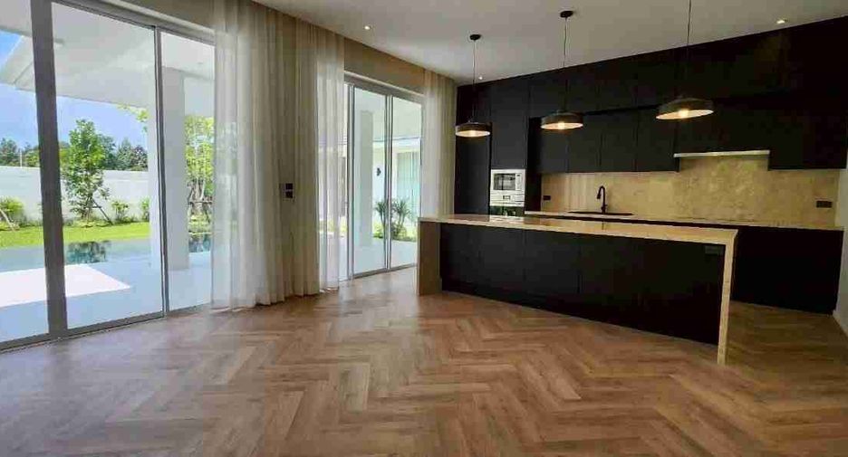 For sale 5 bedrooms villa in Hang Dong, Chiang Mai
