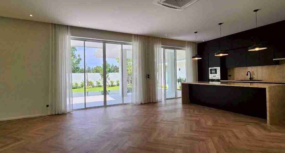 For sale 5 bedrooms villa in Hang Dong, Chiang Mai