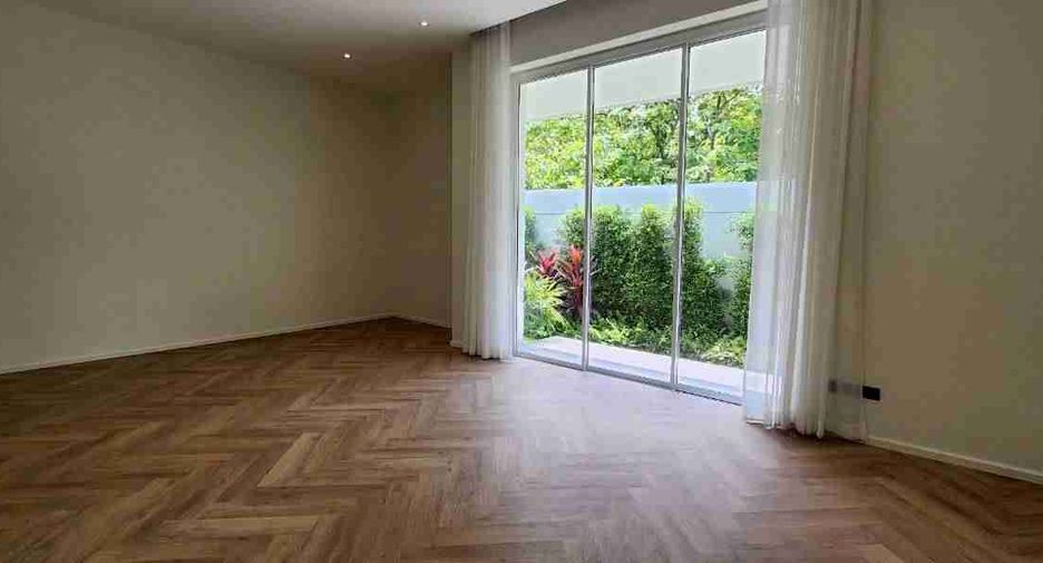 For sale 5 bedrooms villa in Hang Dong, Chiang Mai
