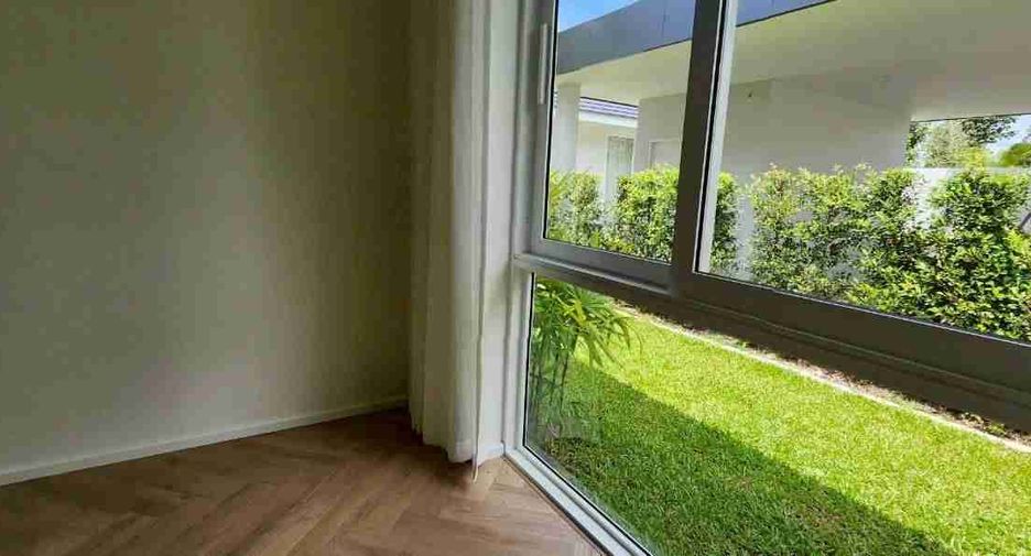 For sale 5 bedrooms villa in Hang Dong, Chiang Mai