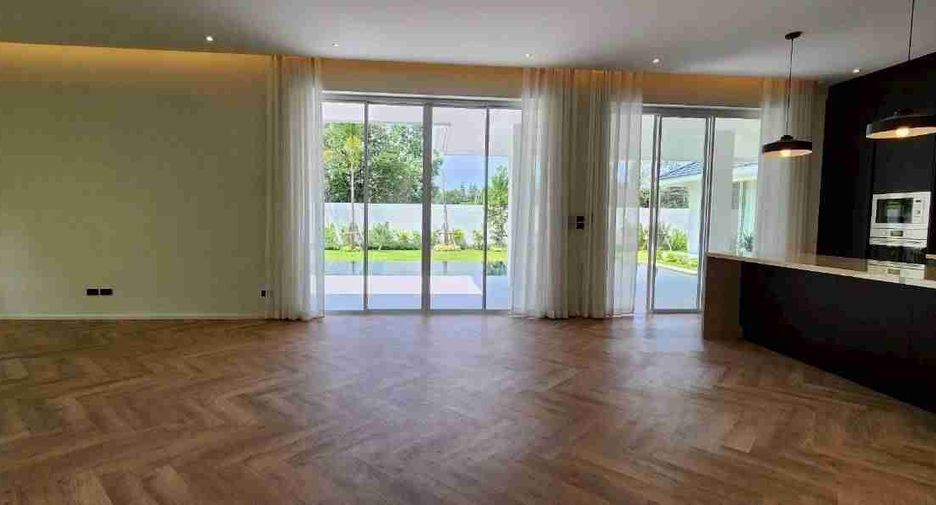 For sale 5 bedrooms villa in Hang Dong, Chiang Mai