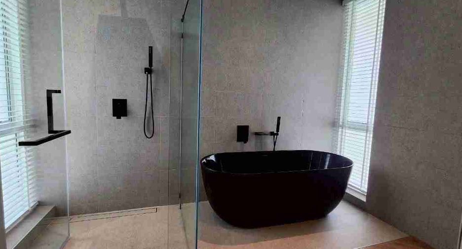 For sale 5 bedrooms villa in Hang Dong, Chiang Mai