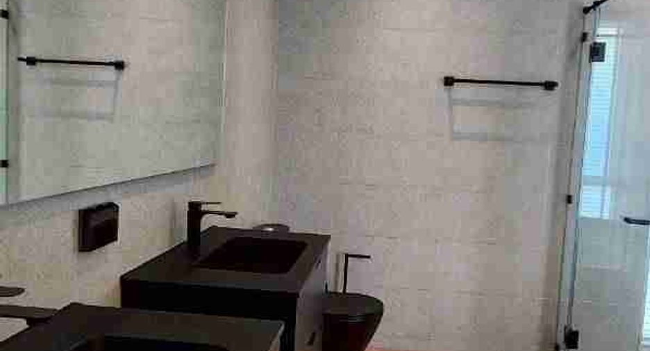 For sale 5 bedrooms villa in Hang Dong, Chiang Mai