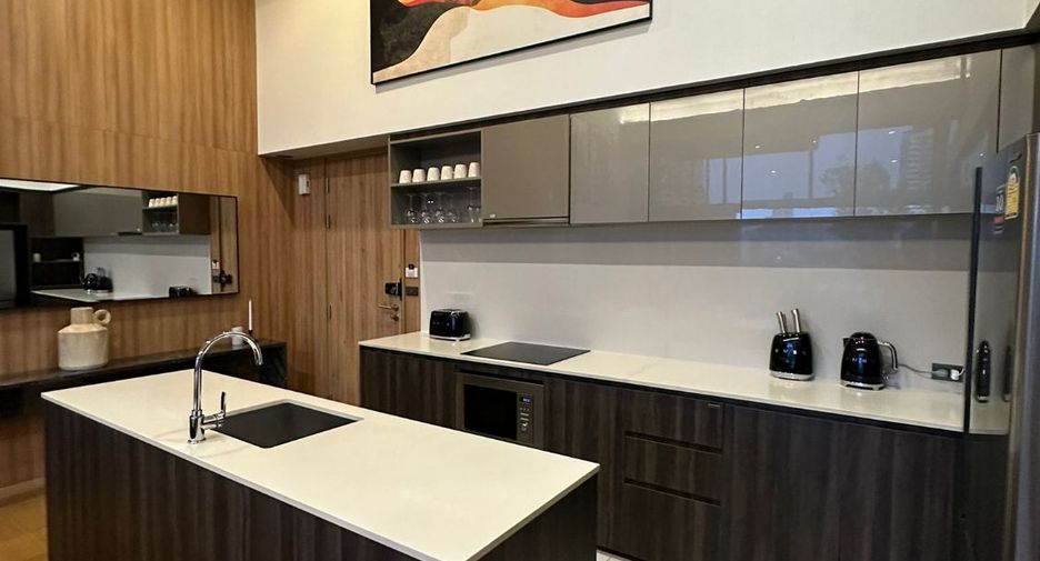 For rent 3 bedrooms condo in Watthana, Bangkok