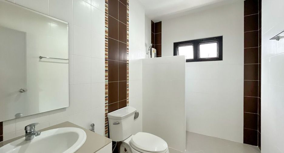 For rent 3 bedrooms house in Mueang Chiang Mai, Chiang Mai