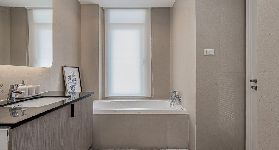 For rent 3 ベッドルーム condo in Watthana, Bangkok