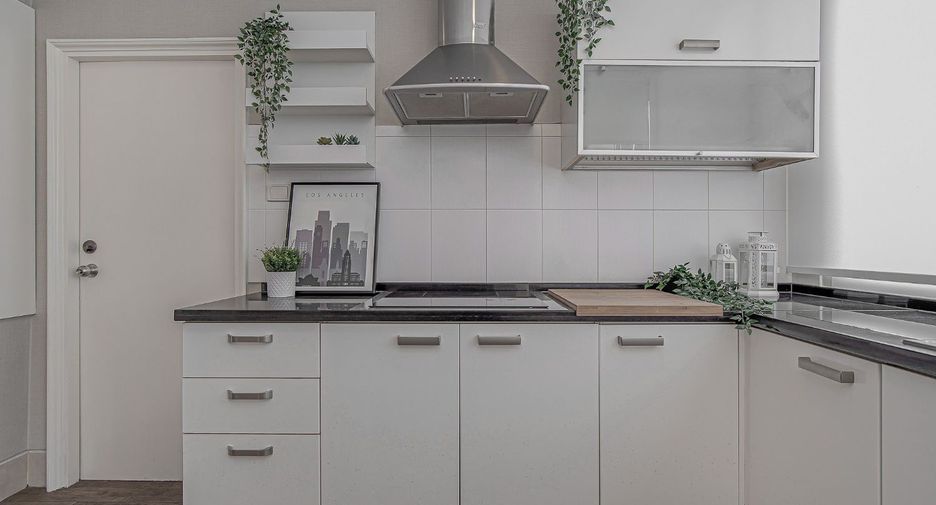 For rent 3 ベッドルーム condo in Watthana, Bangkok
