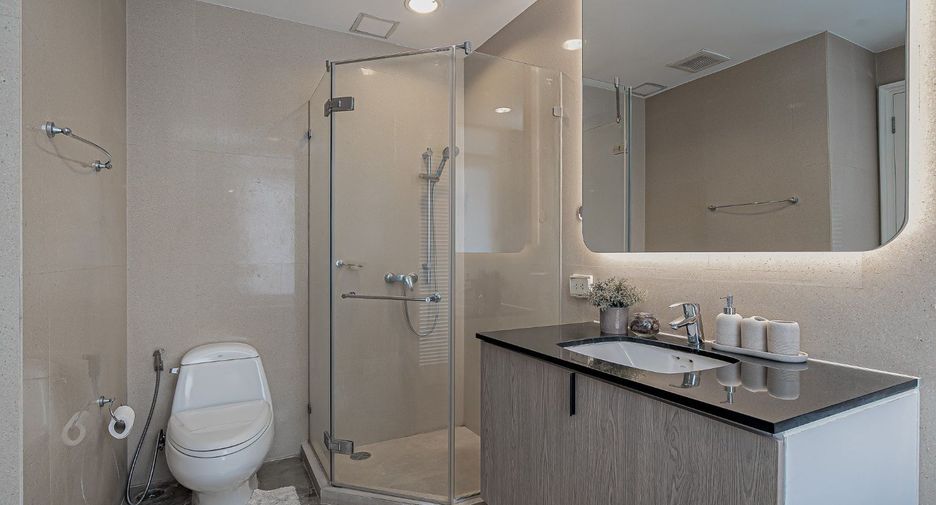 For rent 3 ベッドルーム condo in Watthana, Bangkok