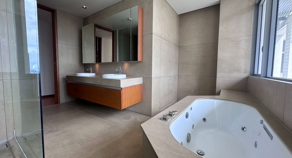 Wohnung zur Miete mit 3 Zimmer in Sathon, Bangkok
