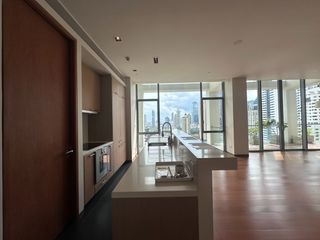 Condo en alquiler de 3 habitaciones en Sathon, Bangkok