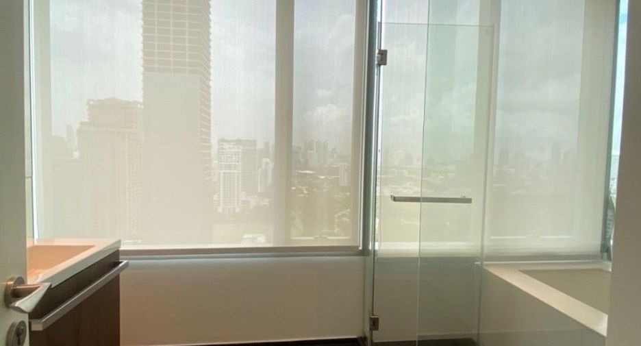 Wohnung zur Miete mit 3 Zimmer in Pathum Wan, Bangkok