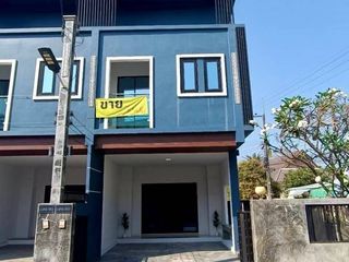 出售 2 卧室 联排别墅 在 San Sai, Chiang Mai