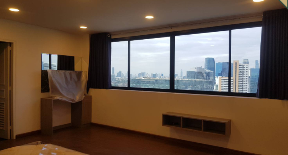 Wohnung zum Kauf mit 3 Zimmer in Khlong Toei, Bangkok