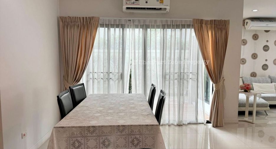 For rent 3 bedrooms house in Si Racha, Chonburi