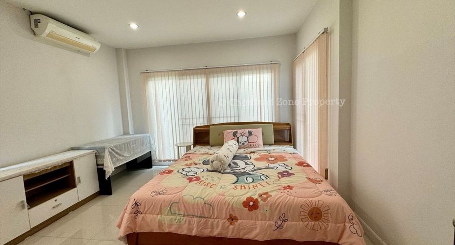 For rent 3 bedrooms house in Si Racha, Chonburi