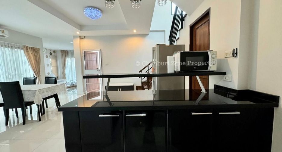For rent 3 bedrooms house in Si Racha, Chonburi