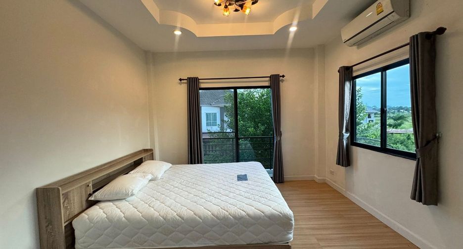 For rent 3 bedrooms house in Si Racha, Chonburi
