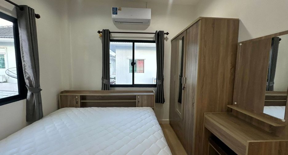For rent 3 bedrooms house in Si Racha, Chonburi