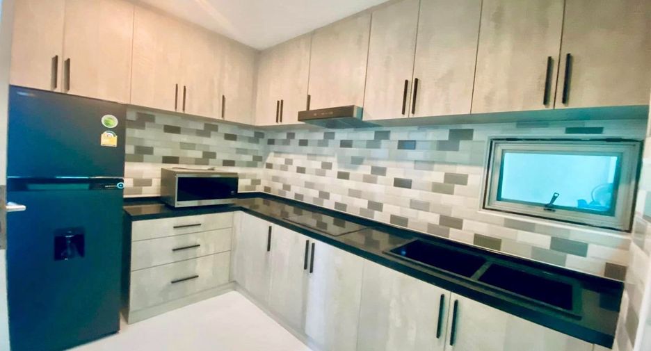 Аренда и продажа 5 спальни дом в Суан Луанг, Бангкок