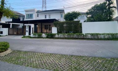 For rent and for sale 5 bedrooms house in Suan Luang, Bangkok