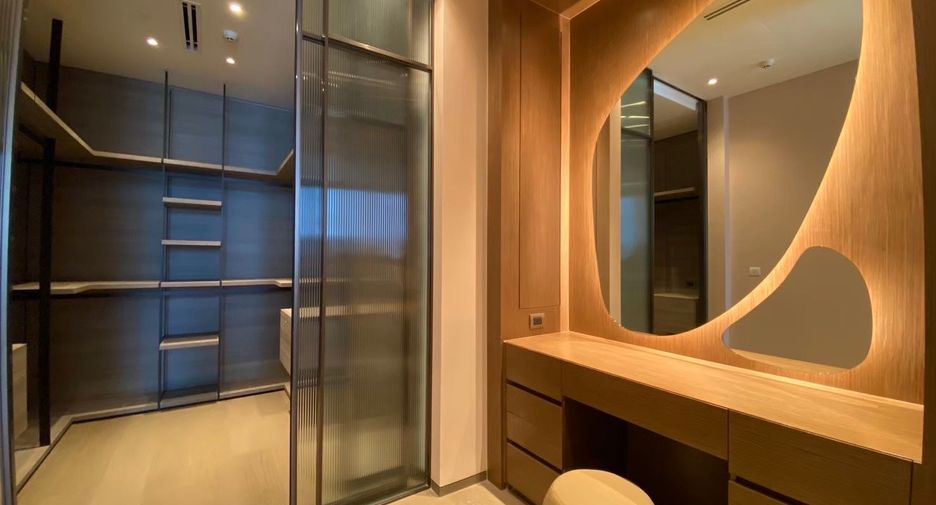 For sale 2 bedrooms condo in Pathum Wan, Bangkok