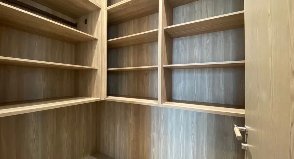 For sale 2 bedrooms condo in Pathum Wan, Bangkok