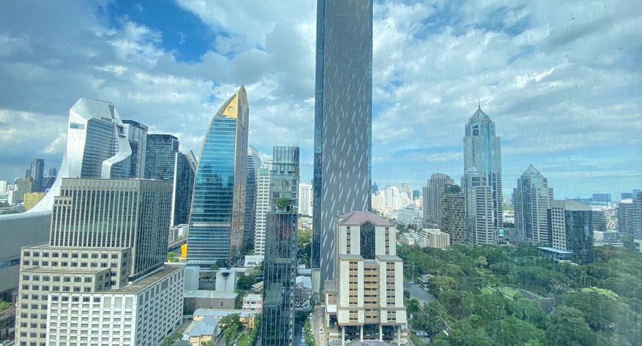 For sale 2 bedrooms condo in Pathum Wan, Bangkok