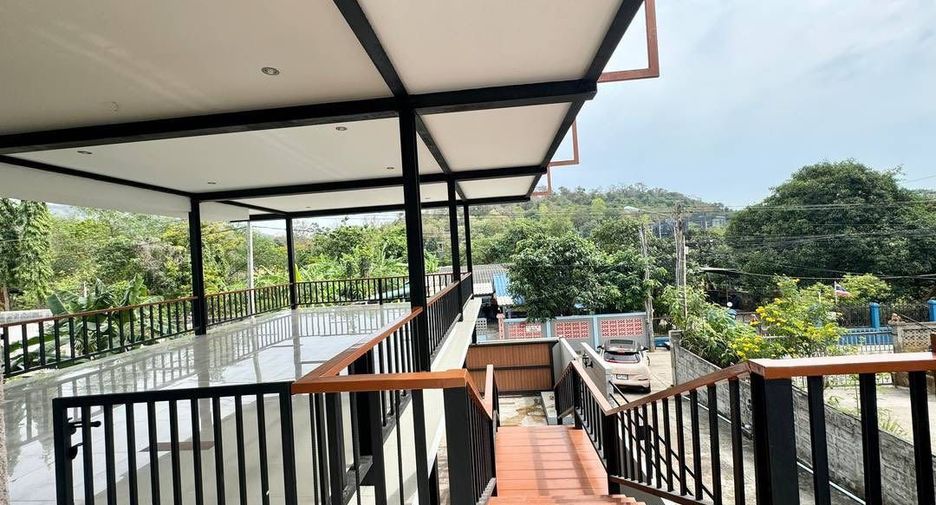 出租 和 出售 6 卧室 办公室 在 Si Racha, Chon Buri