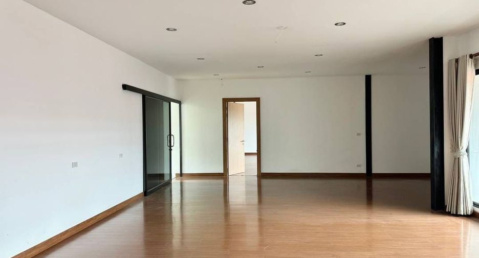 出租 和 出售 6 卧室 办公室 在 Si Racha, Chon Buri