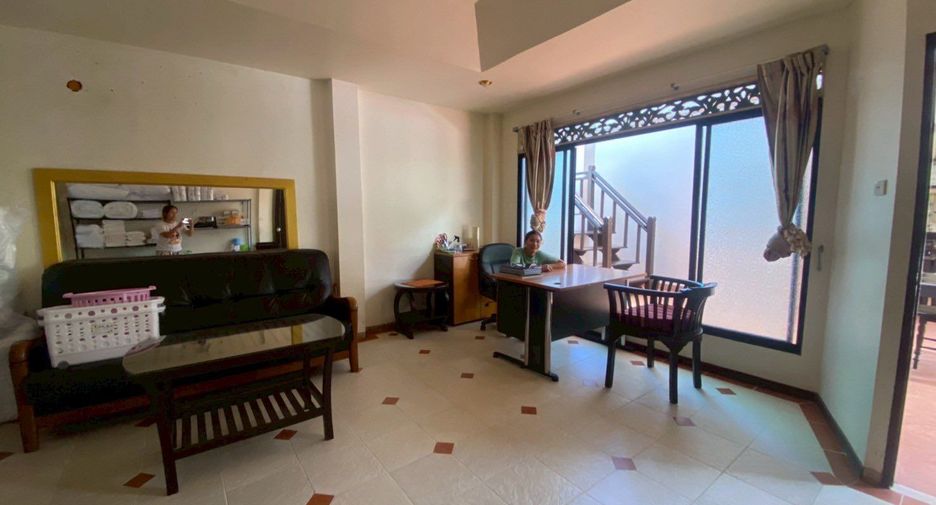 À vendre 18 chambres hôtel à Bang Lamung, Chonburi