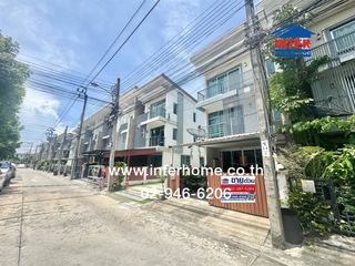 For sale 3 Beds townhouse in Thung Khru, Bangkok
