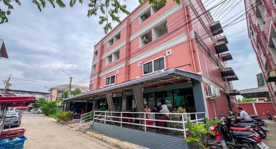 For sale 36 bedrooms apartment in Saphan Sung, Bangkok
