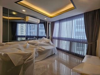 For rent 3 Beds condo in Khlong Toei, Bangkok