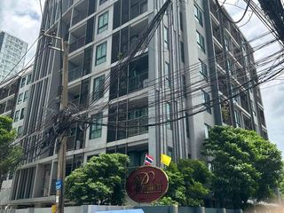 For sale 1 Beds condo in Phra Khanong, Bangkok