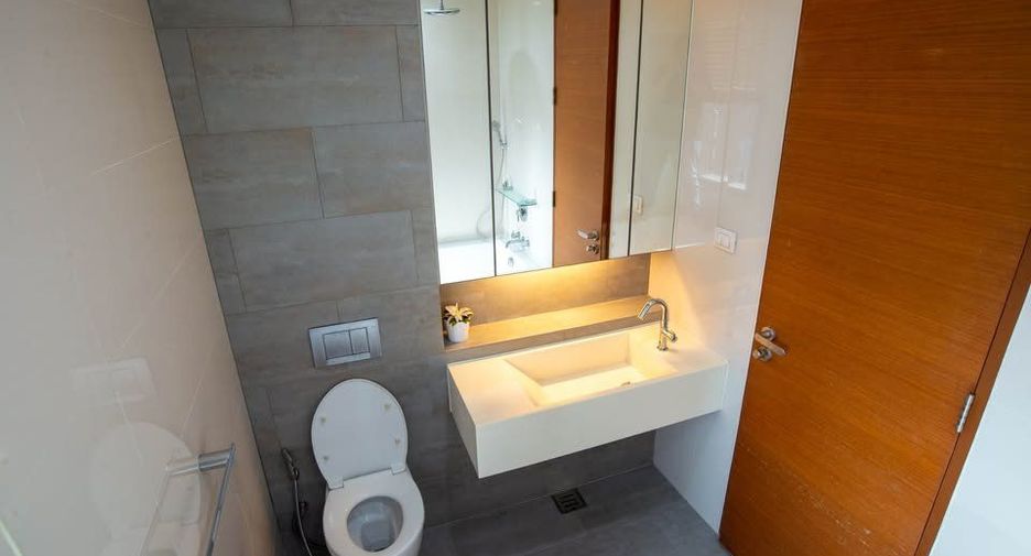 Condo en venta de 2 habitaciones en Khlong Toei, Bangkok