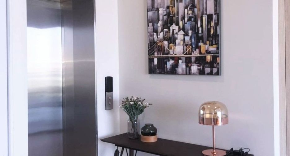 For sale 2 bedrooms condo in Khlong Toei, Bangkok