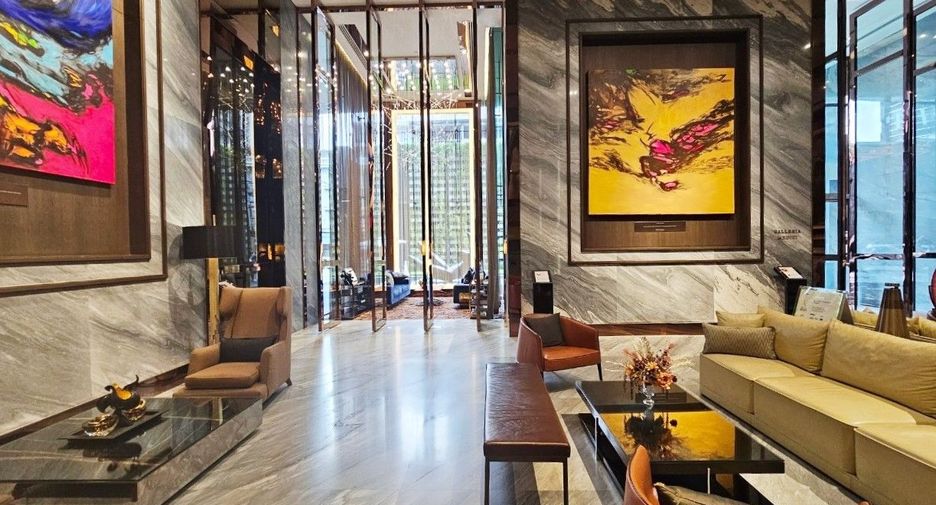 For sale 2 bedrooms condo in Khlong Toei, Bangkok