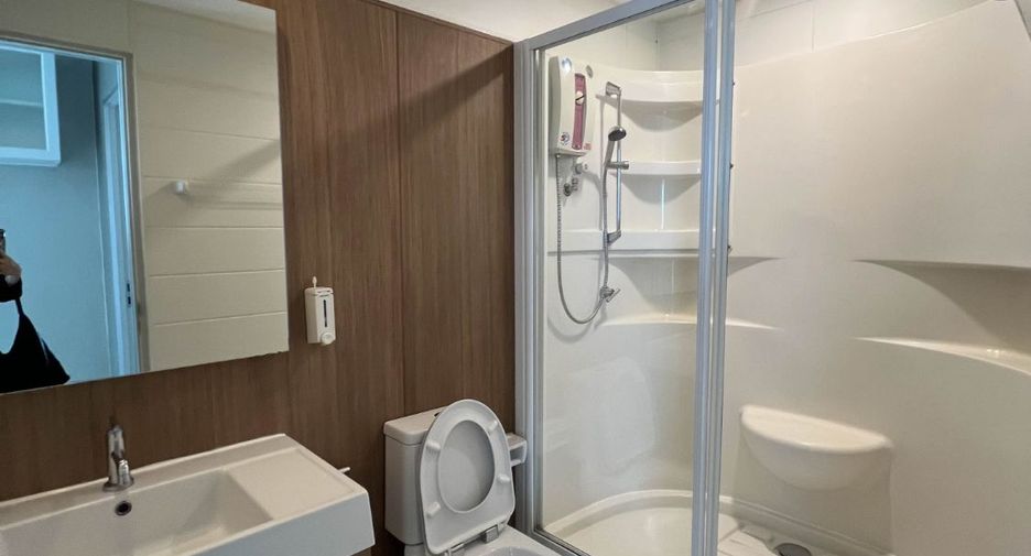 For rent 2 bedrooms condo in Sathon, Bangkok